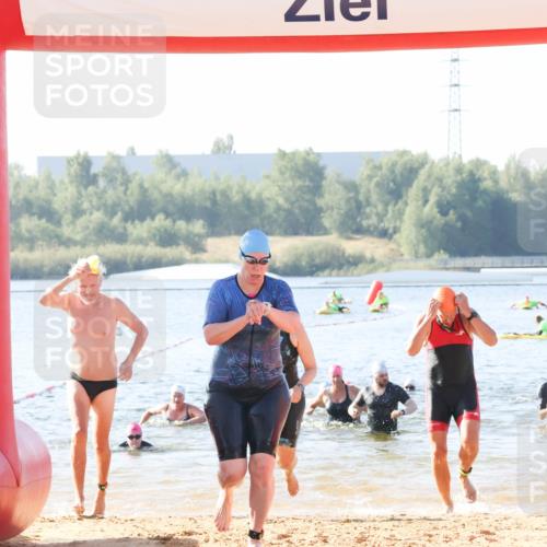 01.09.2024 - 17. Tribühne Triathlon Luisa Fischer http://msf.ph/oto/6923728 01.09.2024 10:06:23 Schwimmen 138, 141, 158, 168, 1070 meine-sportfotos.de