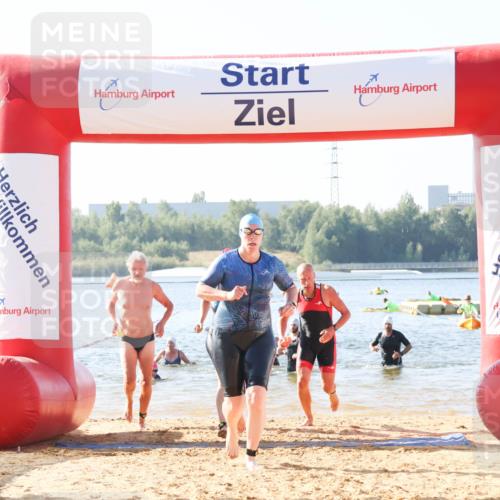 01.09.2024 - 17. Tribühne Triathlon Luisa Fischer http://msf.ph/oto/6923731 01.09.2024 10:06:25 Schwimmen 138, 141, 158, 166, 1070 meine-sportfotos.de