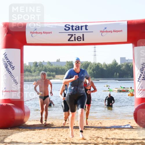 01.09.2024 - 17. Tribühne Triathlon Luisa Fischer http://msf.ph/oto/6923733 01.09.2024 10:06:25 Schwimmen 138, 141, 158, 166, 1070 meine-sportfotos.de