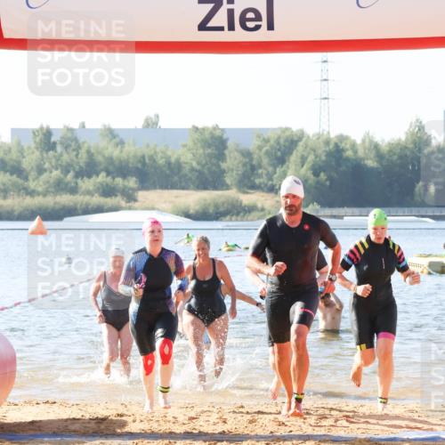 01.09.2024 - 17. Tribühne Triathlon Luisa Fischer http://msf.ph/oto/6923764 01.09.2024 10:06:33 Schwimmen 138, 139, 141, 151, 158, 162, 165, 166, 1064, 1066, 1070, 1071 meine-sportfotos.de
