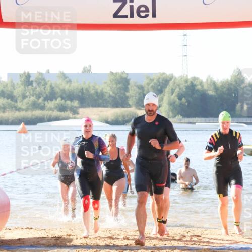 01.09.2024 - 17. Tribühne Triathlon Luisa Fischer http://msf.ph/oto/6923766 01.09.2024 10:06:33 Schwimmen 138, 139, 141, 151, 158, 162, 165, 166, 1064, 1066, 1070, 1071 meine-sportfotos.de