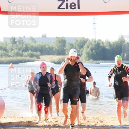 01.09.2024 - 17. Tribühne Triathlon Luisa Fischer http://msf.ph/oto/6923767 01.09.2024 10:06:34 Schwimmen 138, 139, 141, 151, 158, 162, 165, 166, 1064, 1066, 1070, 1071 meine-sportfotos.de