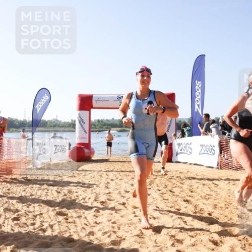 01.09.2024 - 17. Tribühne Triathlon Luisa Fischer http://msf.ph/oto/6923811 01.09.2024 10:06:43 Schwimmen 139, 151, 162, 163, 165, 166, 169, 1064, 1066, 1071 meine-sportfotos.de