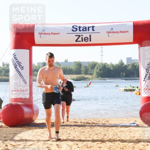 01.09.2024 - 17. Tribühne Triathlon Luisa Fischer http://msf.ph/oto/6923838 01.09.2024 10:06:49 Schwimmen 162, 163, 169, 1071 meine-sportfotos.de