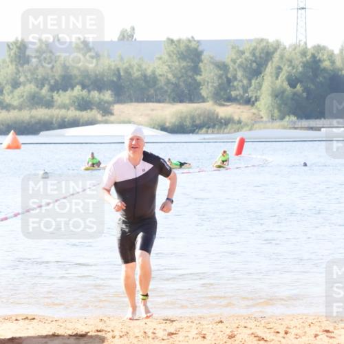 01.09.2024 - 17. Tribühne Triathlon Luisa Fischer http://msf.ph/oto/6923882 01.09.2024 10:07:10 Schwimmen 144 meine-sportfotos.de