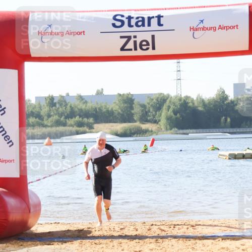 01.09.2024 - 17. Tribühne Triathlon Luisa Fischer http://msf.ph/oto/6923885 01.09.2024 10:07:10 Schwimmen 144 meine-sportfotos.de
