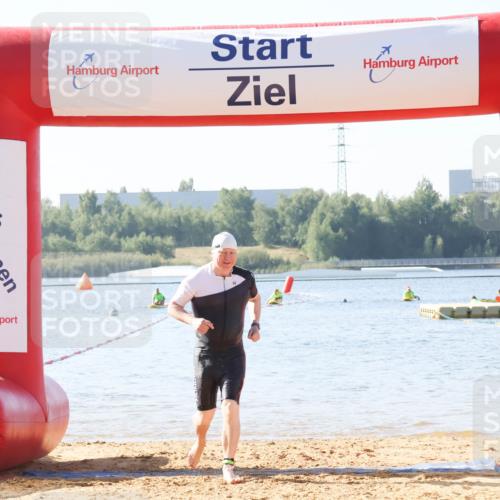 01.09.2024 - 17. Tribühne Triathlon Luisa Fischer http://msf.ph/oto/6923898 01.09.2024 10:07:12 Schwimmen 144 meine-sportfotos.de