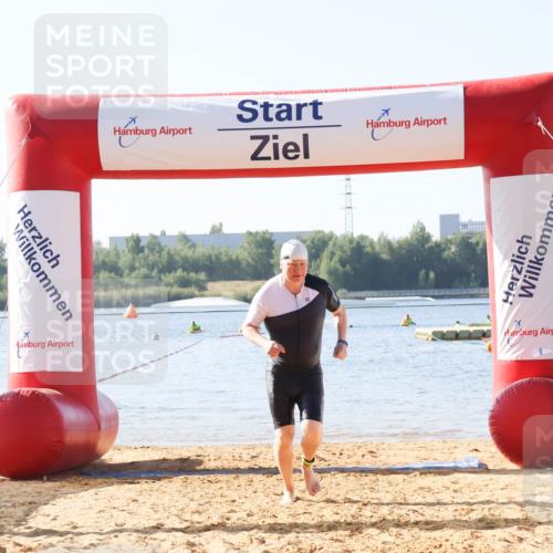 01.09.2024 - 17. Tribühne Triathlon Luisa Fischer http://msf.ph/oto/6923907 01.09.2024 10:07:13 Schwimmen 144 meine-sportfotos.de