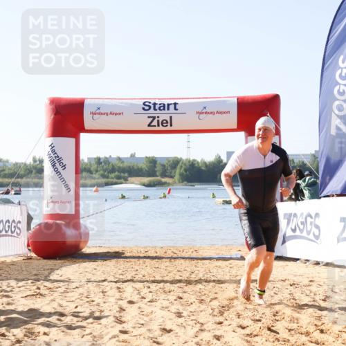 01.09.2024 - 17. Tribühne Triathlon Luisa Fischer http://msf.ph/oto/6923917 01.09.2024 10:07:15 Schwimmen 144 meine-sportfotos.de