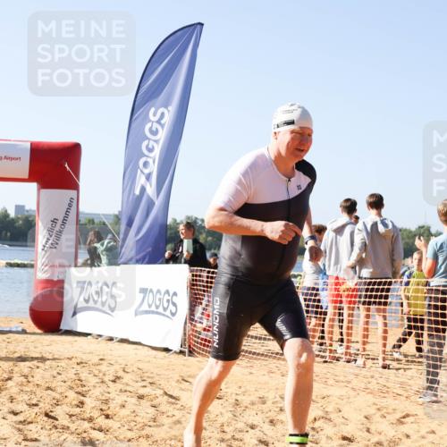 01.09.2024 - 17. Tribühne Triathlon Luisa Fischer http://msf.ph/oto/6923923 01.09.2024 10:07:16 Schwimmen 144 meine-sportfotos.de