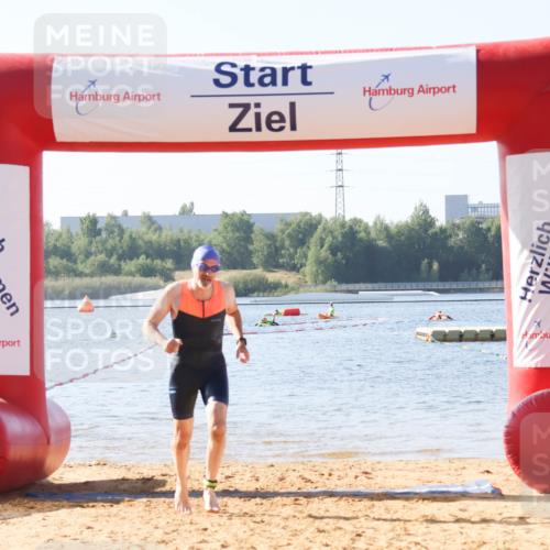 01.09.2024 - 17. Tribühne Triathlon Luisa Fischer http://msf.ph/oto/6923971 01.09.2024 10:10:21 Schwimmen 161 meine-sportfotos.de