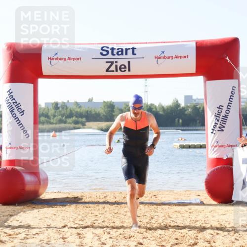 01.09.2024 - 17. Tribühne Triathlon Luisa Fischer http://msf.ph/oto/6923976 01.09.2024 10:10:22 Schwimmen 161 meine-sportfotos.de