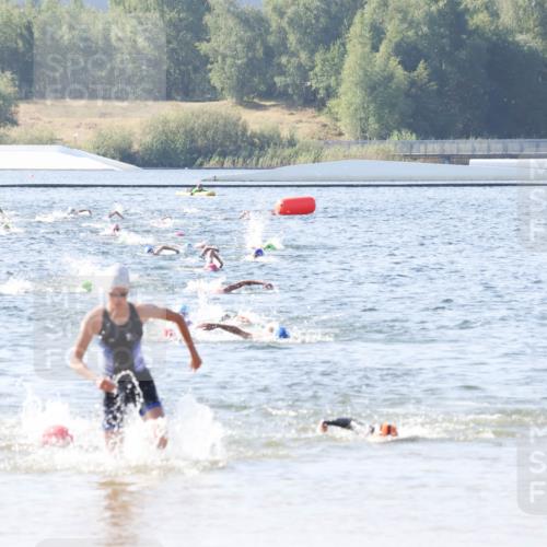 01.09.2024 - 17. Tribühne Triathlon Luisa Fischer http://msf.ph/oto/6924032 01.09.2024 10:21:46 Schwimmen 264, 268, 285 meine-sportfotos.de