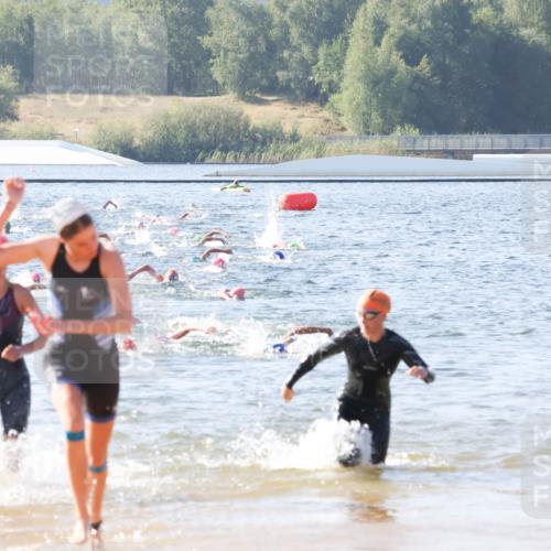 01.09.2024 - 17. Tribühne Triathlon Luisa Fischer http://msf.ph/oto/6924051 01.09.2024 10:21:50 Schwimmen 264, 268, 285 meine-sportfotos.de