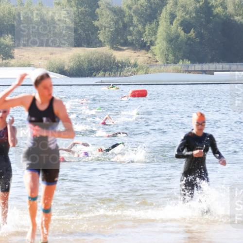 01.09.2024 - 17. Tribühne Triathlon Luisa Fischer http://msf.ph/oto/6924053 01.09.2024 10:21:50 Schwimmen 264, 268, 285 meine-sportfotos.de