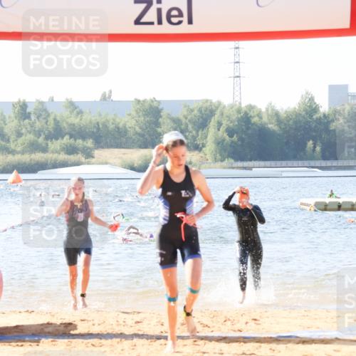 01.09.2024 - 17. Tribühne Triathlon Luisa Fischer http://msf.ph/oto/6924064 01.09.2024 10:21:52 Schwimmen 264, 268, 285 meine-sportfotos.de