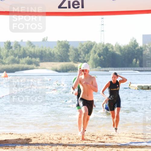 01.09.2024 - 17. Tribühne Triathlon Luisa Fischer http://msf.ph/oto/6924174 01.09.2024 10:22:23 Schwimmen 246, 253, 265, 270, 292, 306 meine-sportfotos.de