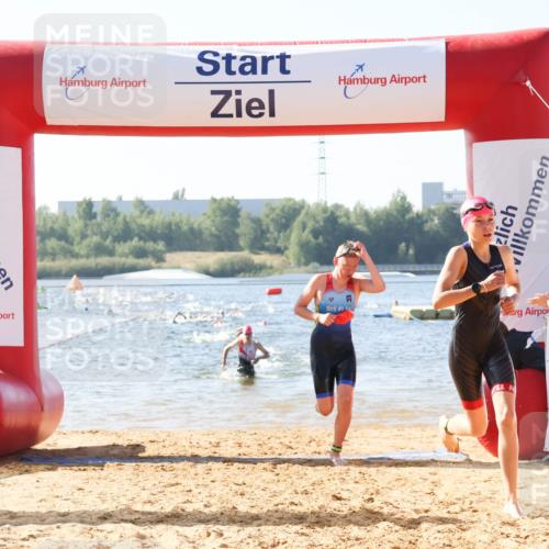 01.09.2024 - 17. Tribühne Triathlon Luisa Fischer http://msf.ph/oto/6924199 01.09.2024 10:22:30 Schwimmen 246, 253, 270, 277, 292, 306 meine-sportfotos.de