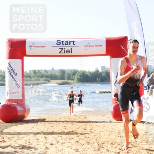 01.09.2024 - 17. Tribühne Triathlon Luisa Fischer http://msf.ph/oto/6924239 01.09.2024 10:22:40 Schwimmen 200, 251, 277, 296 meine-sportfotos.de
