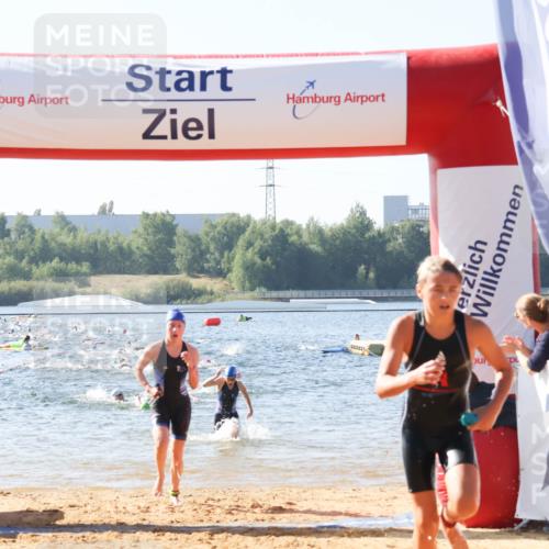 01.09.2024 - 17. Tribühne Triathlon Luisa Fischer http://msf.ph/oto/6924248 01.09.2024 10:22:43 Schwimmen 200, 251, 277, 296 meine-sportfotos.de