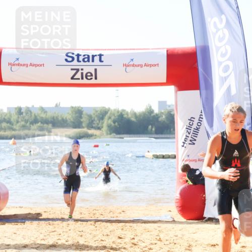 01.09.2024 - 17. Tribühne Triathlon Luisa Fischer http://msf.ph/oto/6924251 01.09.2024 10:22:43 Schwimmen 200, 251, 277, 296 meine-sportfotos.de
