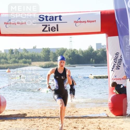 01.09.2024 - 17. Tribühne Triathlon Luisa Fischer http://msf.ph/oto/6924259 01.09.2024 10:22:45 Schwimmen 200, 251, 277, 296 meine-sportfotos.de