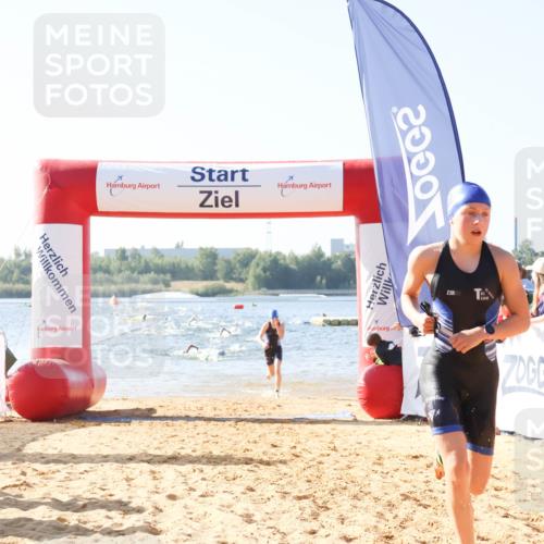 01.09.2024 - 17. Tribühne Triathlon Luisa Fischer http://msf.ph/oto/6924267 01.09.2024 10:22:46 Schwimmen 200, 251, 277, 296 meine-sportfotos.de