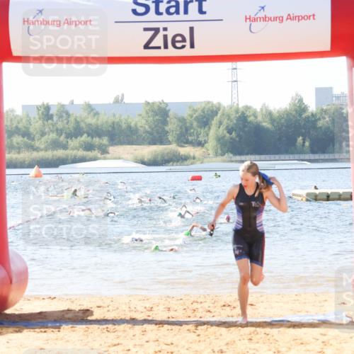 01.09.2024 - 17. Tribühne Triathlon Luisa Fischer http://msf.ph/oto/6924270 01.09.2024 10:22:47 Schwimmen 200, 251, 277, 296 meine-sportfotos.de