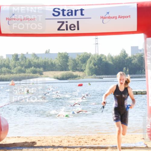 01.09.2024 - 17. Tribühne Triathlon Luisa Fischer http://msf.ph/oto/6924274 01.09.2024 10:22:48 Schwimmen 200, 251, 289, 296 meine-sportfotos.de