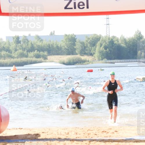 01.09.2024 - 17. Tribühne Triathlon Luisa Fischer http://msf.ph/oto/6924286 01.09.2024 10:22:54 Schwimmen 251, 275, 289, 302 meine-sportfotos.de