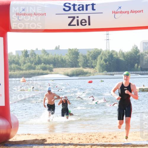 01.09.2024 - 17. Tribühne Triathlon Luisa Fischer http://msf.ph/oto/6924295 01.09.2024 10:22:56 Schwimmen 197, 251, 275, 289, 302 meine-sportfotos.de