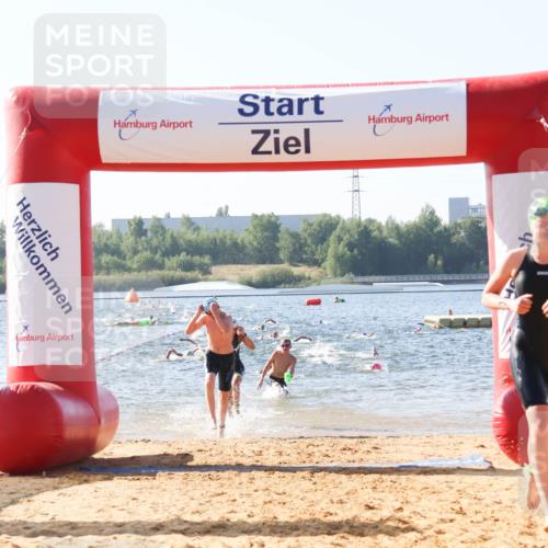 01.09.2024 - 17. Tribühne Triathlon Luisa Fischer http://msf.ph/oto/6924305 01.09.2024 10:22:58 Schwimmen 197, 275, 289, 302 meine-sportfotos.de