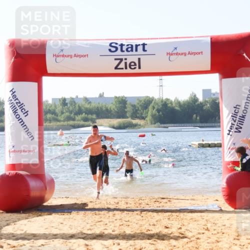 01.09.2024 - 17. Tribühne Triathlon Luisa Fischer http://msf.ph/oto/6924307 01.09.2024 10:22:58 Schwimmen 197, 275, 289, 302 meine-sportfotos.de