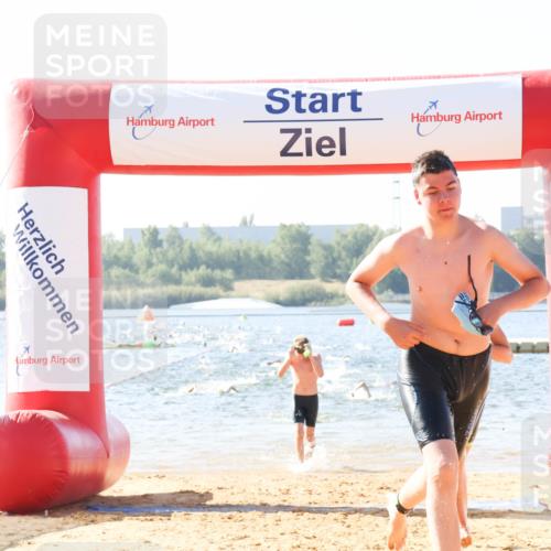 01.09.2024 - 17. Tribühne Triathlon Luisa Fischer http://msf.ph/oto/6924320 01.09.2024 10:23:02 Schwimmen 197, 275, 289, 297, 302 meine-sportfotos.de
