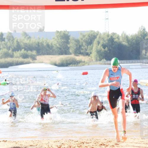 01.09.2024 - 17. Tribühne Triathlon Luisa Fischer http://msf.ph/oto/6924362 01.09.2024 10:23:15 Schwimmen 175, 187, 213, 218, 242, 267, 286, 288, 297, 300 meine-sportfotos.de