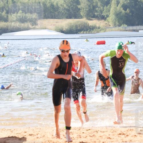 01.09.2024 - 17. Tribühne Triathlon Luisa Fischer http://msf.ph/oto/6924424 01.09.2024 10:23:30 Schwimmen 175, 186, 187, 198, 207, 210, 211, 220, 247, 274, 286, 300, 303 meine-sportfotos.de