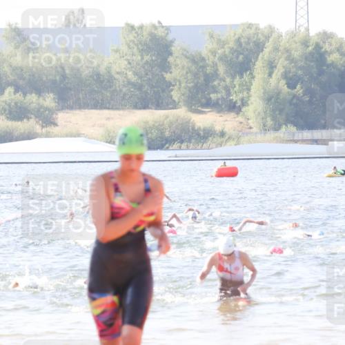 01.09.2024 - 17. Tribühne Triathlon Luisa Fischer http://msf.ph/oto/6924518 01.09.2024 10:23:49 Schwimmen 174, 231, 248, 272, 273, 293 meine-sportfotos.de