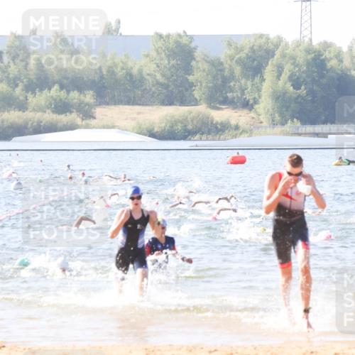 01.09.2024 - 17. Tribühne Triathlon Luisa Fischer http://msf.ph/oto/6924538 01.09.2024 10:23:54 Schwimmen 205, 221, 231, 248, 272, 278 meine-sportfotos.de
