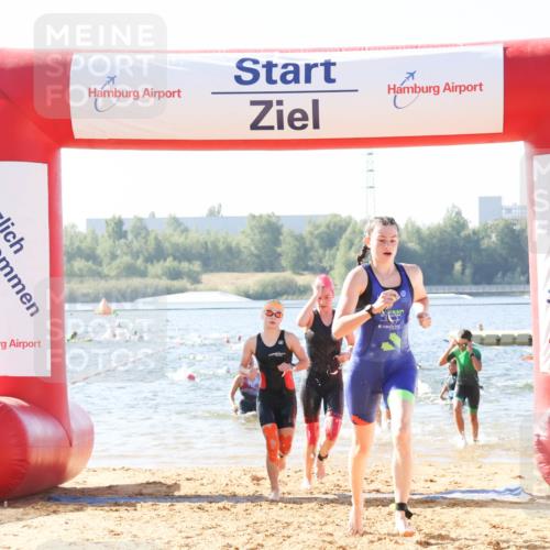 01.09.2024 - 17. Tribühne Triathlon Luisa Fischer http://msf.ph/oto/6924619 01.09.2024 10:24:15 Schwimmen 222, 228, 259, 279, 280, 304 meine-sportfotos.de