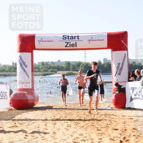 01.09.2024 - 17. Tribühne Triathlon Luisa Fischer http://msf.ph/oto/6924678 01.09.2024 10:24:28 Schwimmen 108, 171, 206, 209, 222, 229, 269, 279, 291, 299 meine-sportfotos.de