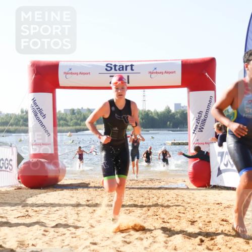 01.09.2024 - 17. Tribühne Triathlon Luisa Fischer http://msf.ph/oto/6924706 01.09.2024 10:24:34 Schwimmen 108, 171, 189, 196, 206, 209, 229, 233, 243, 263, 269, 291, 299 meine-sportfotos.de