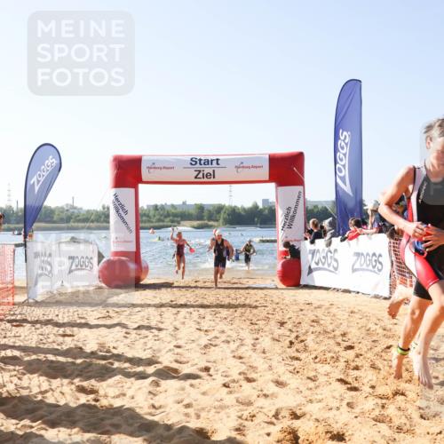 01.09.2024 - 17. Tribühne Triathlon Luisa Fischer http://msf.ph/oto/6924726 01.09.2024 10:24:38 Schwimmen 108, 171, 173, 189, 196, 209, 224, 229, 233, 243, 263, 291, 299 meine-sportfotos.de