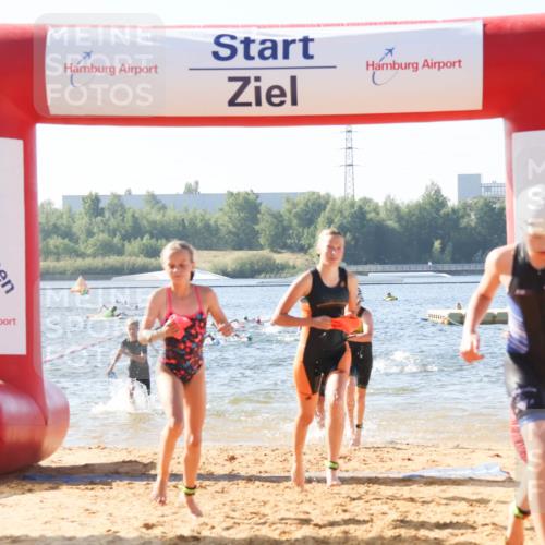 01.09.2024 - 17. Tribühne Triathlon Luisa Fischer http://msf.ph/oto/6924741 01.09.2024 10:24:40 Schwimmen 108, 171, 173, 189, 196, 209, 224, 229, 233, 243, 263, 281, 299 meine-sportfotos.de