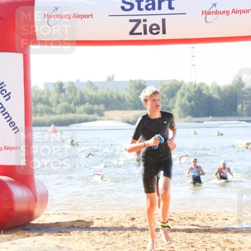 01.09.2024 - 17. Tribühne Triathlon Luisa Fischer http://msf.ph/oto/6924779 01.09.2024 10:24:47 Schwimmen 173, 188, 189, 196, 224, 225, 233, 243, 263, 281 meine-sportfotos.de