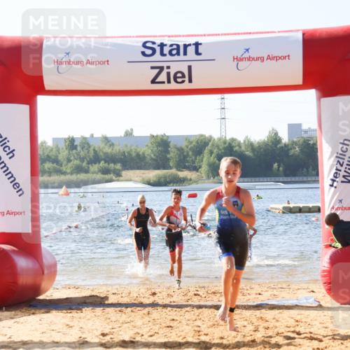 01.09.2024 - 17. Tribühne Triathlon Luisa Fischer http://msf.ph/oto/6924818 01.09.2024 10:24:54 Schwimmen 173, 188, 216, 224, 225, 252, 281 meine-sportfotos.de