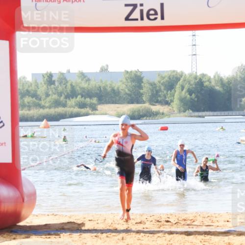01.09.2024 - 17. Tribühne Triathlon Luisa Fischer http://msf.ph/oto/6924883 01.09.2024 10:25:09 Schwimmen 172, 202, 227, 237, 298 meine-sportfotos.de