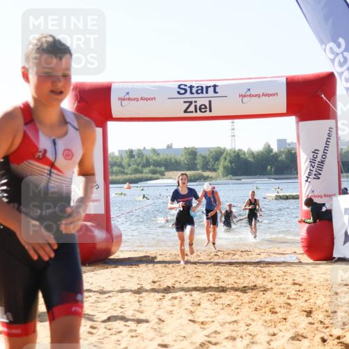 01.09.2024 - 17. Tribühne Triathlon Luisa Fischer http://msf.ph/oto/6924911 01.09.2024 10:25:14 Schwimmen 172, 178, 202, 227, 237, 239, 298 meine-sportfotos.de