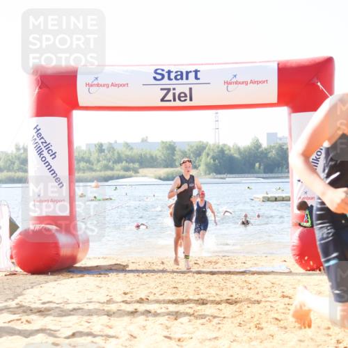01.09.2024 - 17. Tribühne Triathlon Luisa Fischer http://msf.ph/oto/6924936 01.09.2024 10:25:21 Schwimmen 172, 178, 202, 236, 237, 239, 240, 283, 298 meine-sportfotos.de