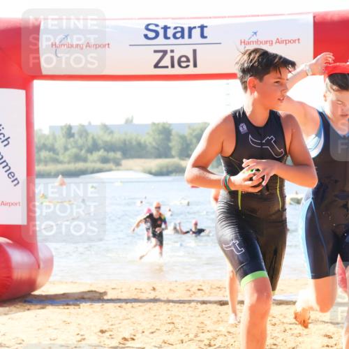 01.09.2024 - 17. Tribühne Triathlon Luisa Fischer http://msf.ph/oto/6924958 01.09.2024 10:25:26 Schwimmen 178, 195, 226, 236, 237, 239, 240, 283, 298 meine-sportfotos.de