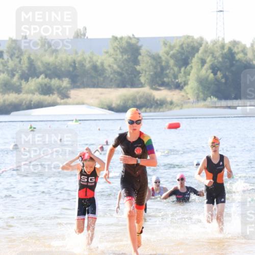 01.09.2024 - 17. Tribühne Triathlon Luisa Fischer http://msf.ph/oto/6924967 01.09.2024 10:25:29 Schwimmen 178, 195, 212, 226, 236, 239, 240, 283 meine-sportfotos.de